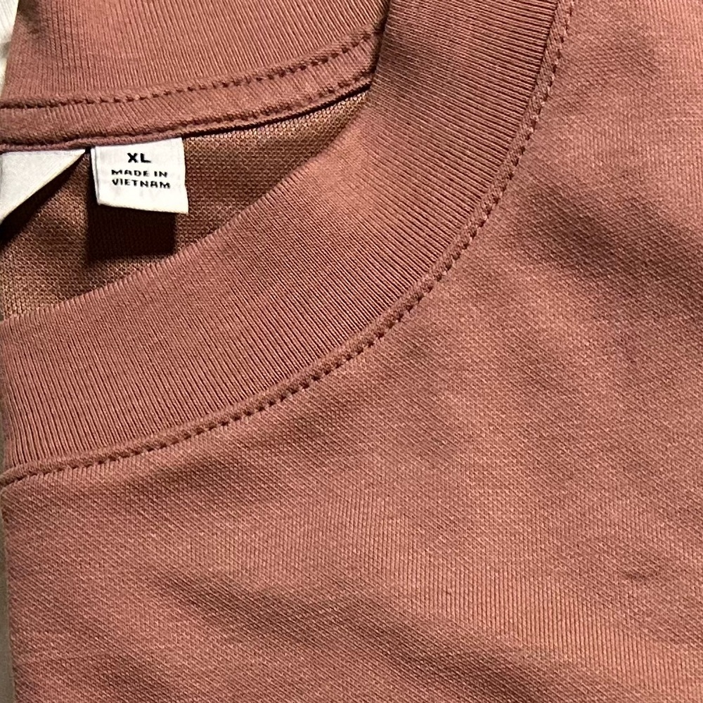 T-shirt in brown